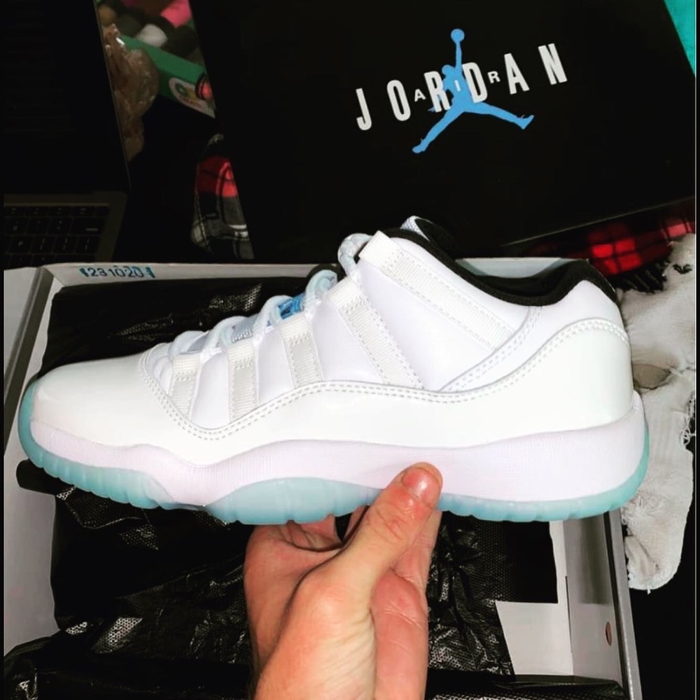 Jordan 1 low Legend Blues